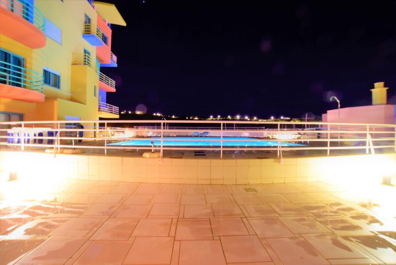 Marina De Albufeira T1 Ate 2 Pax Ou T2 Ate 6 Pax Com Piscina E Vista Marina Apartment Bagian luar foto