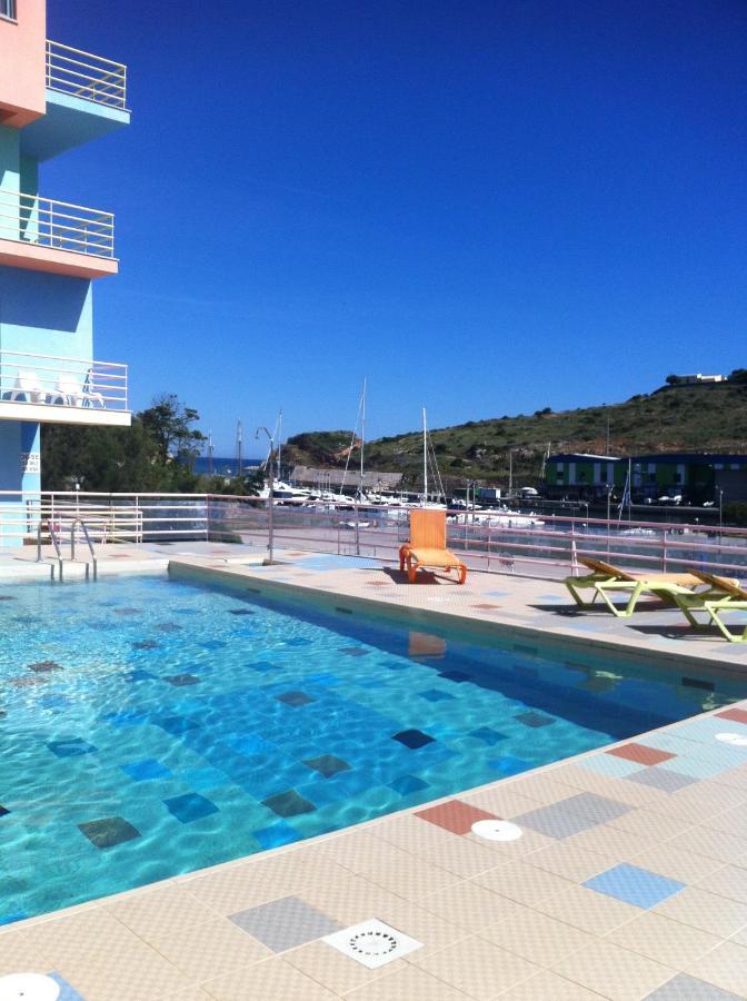 Marina De Albufeira T1 Ate 2 Pax Ou T2 Ate 6 Pax Com Piscina E Vista Marina Apartment Bagian luar foto